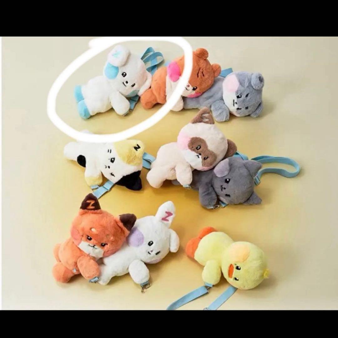 ギュニニ フラットぬいぐるみ キムギュビン ZB1 ゼベワン　バッグ