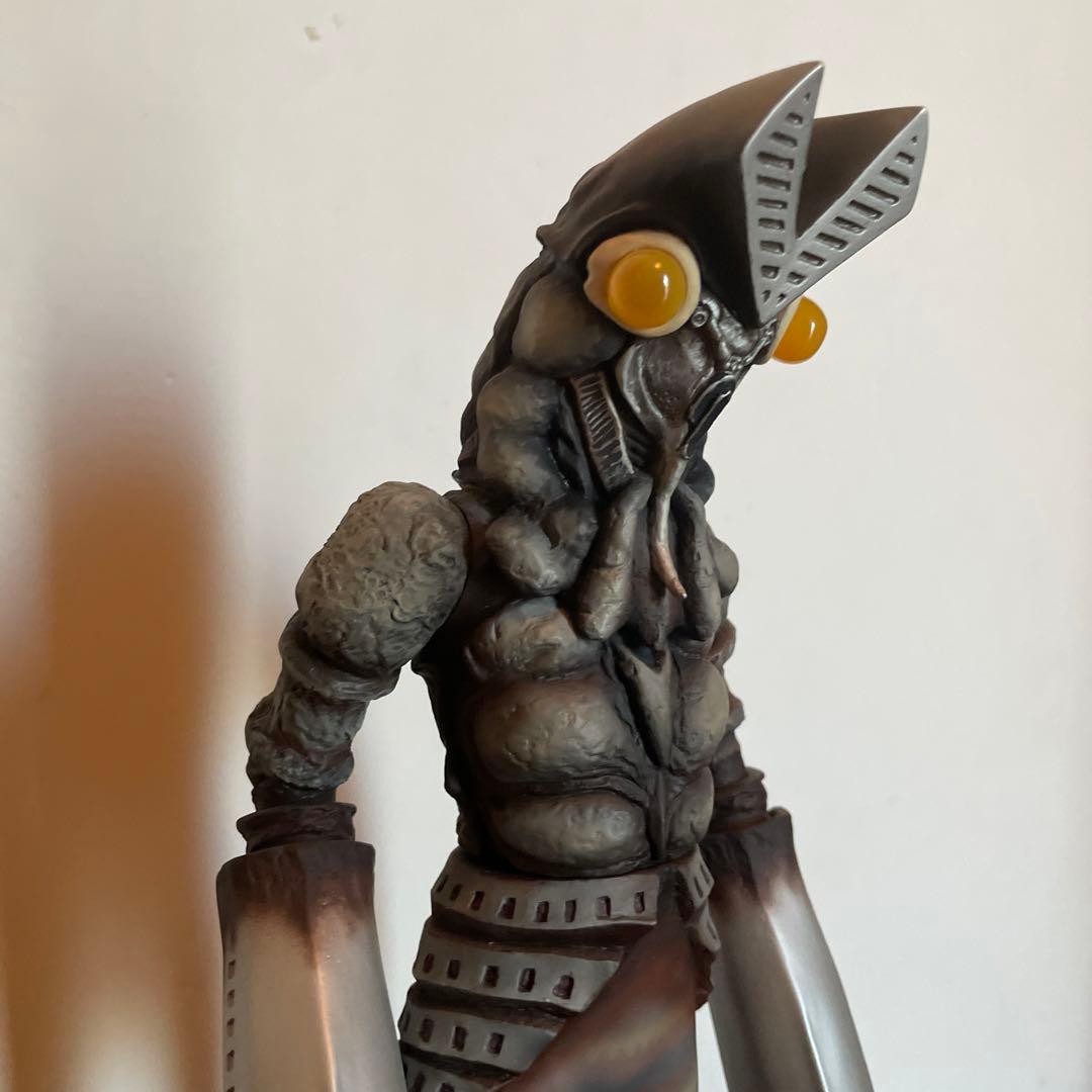 バルタン星人　フィギュア　夜間バージョン