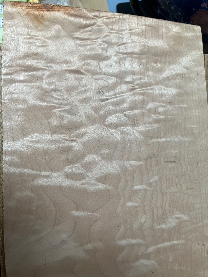 キルトメイプル木材(エレキトップ)