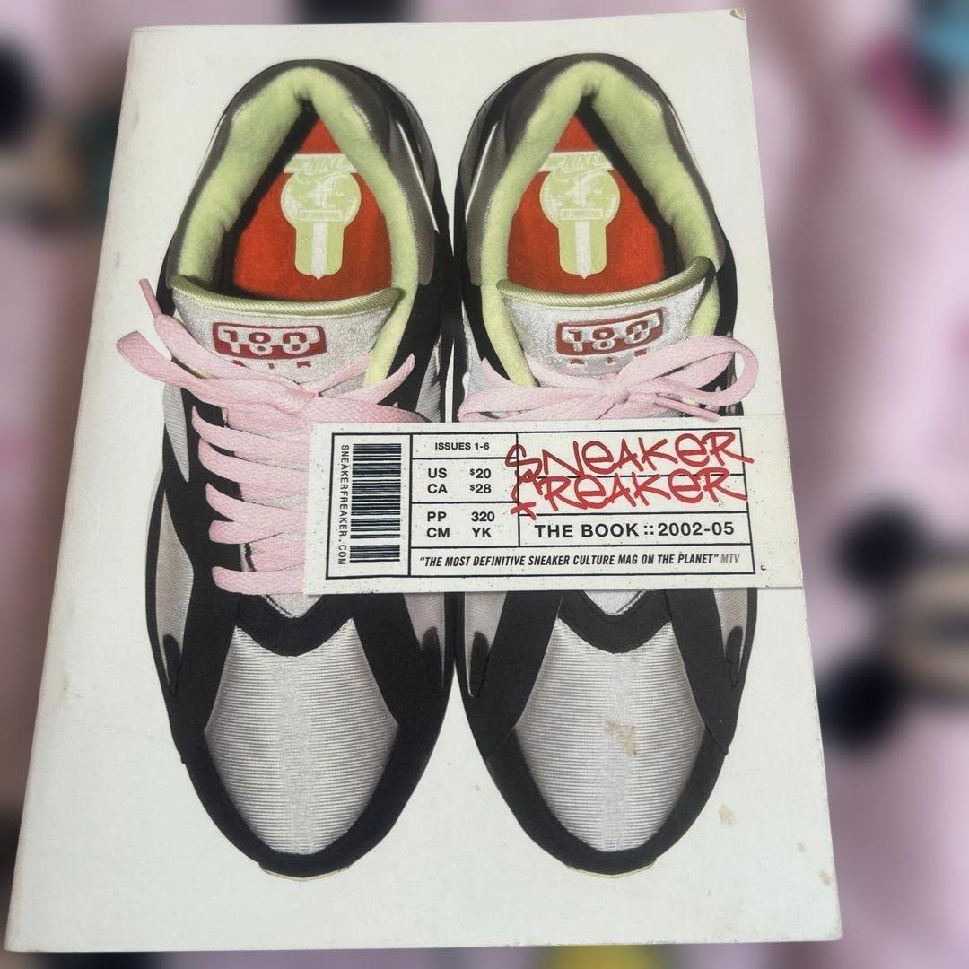 海外限定のスニーカー雑誌、写真集など9冊セット 英語表記のみ バラ売り不可
