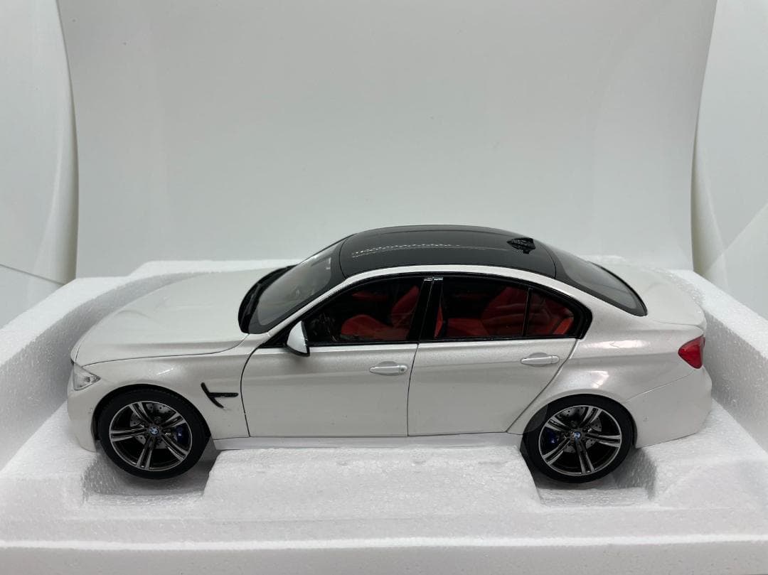 304-035 ノレブ 1/18  M3 Competition 2017