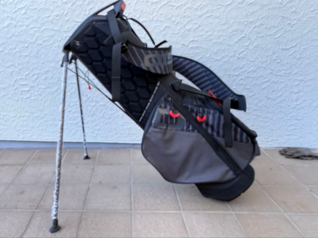 【新品・未使用】OGIO オジオ スタンド式 キャディバッグ 9インチ　フード付