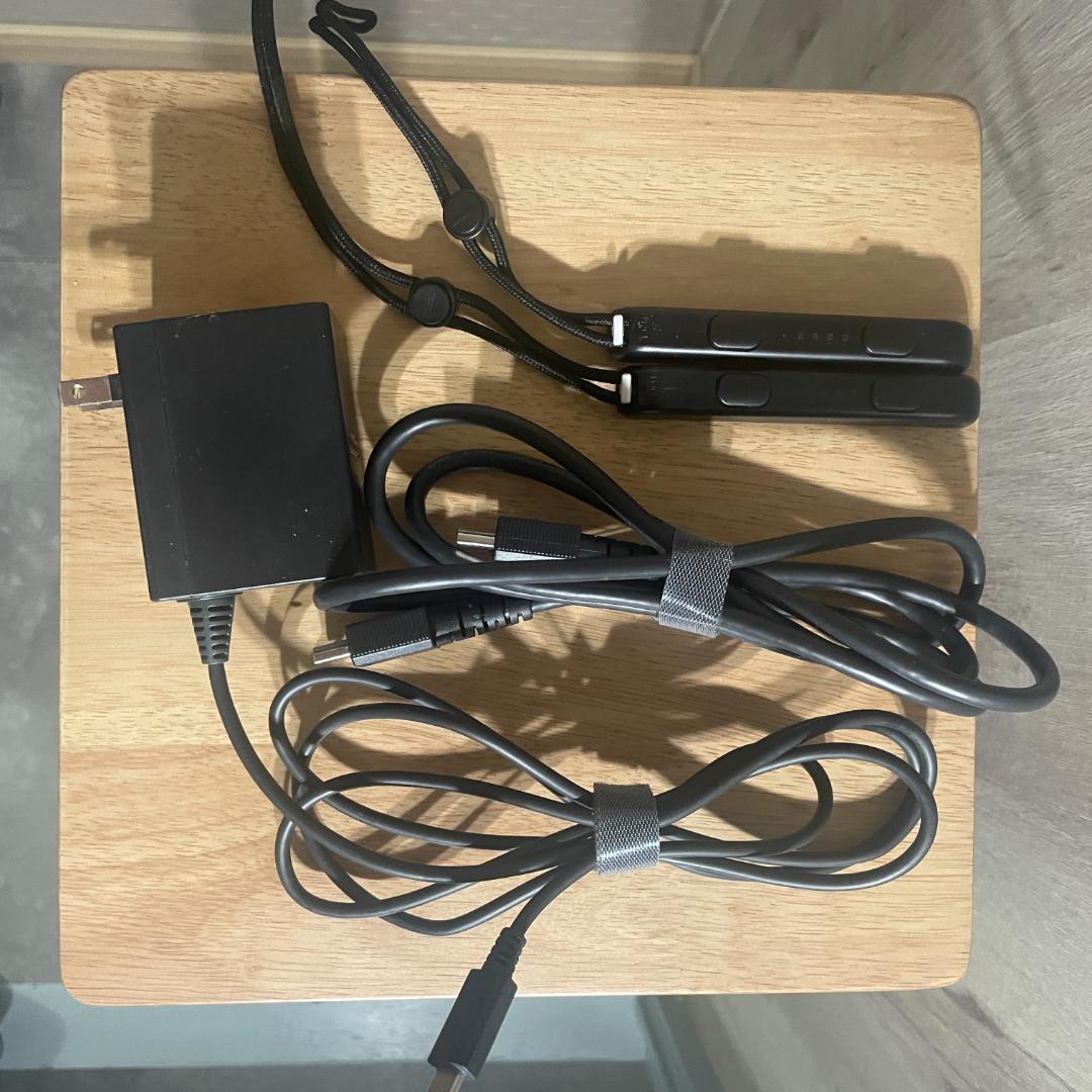 Nintendo Switch 本体 コントローラー・充電スタンド付き