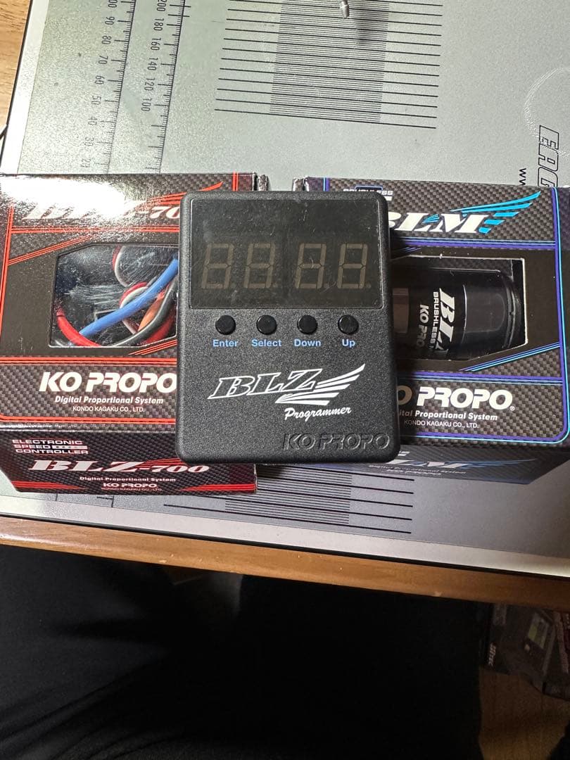 KO ブラシレスモーター、ESC、BLZ-700 BLM17.5 プログラマー