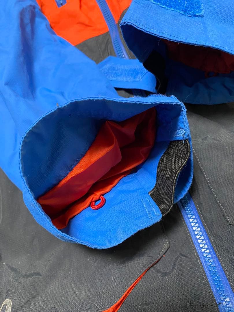 バートン　スノボ　スノーボード　ウェア　ジャケット　ポケッタブル　リュック　携帯