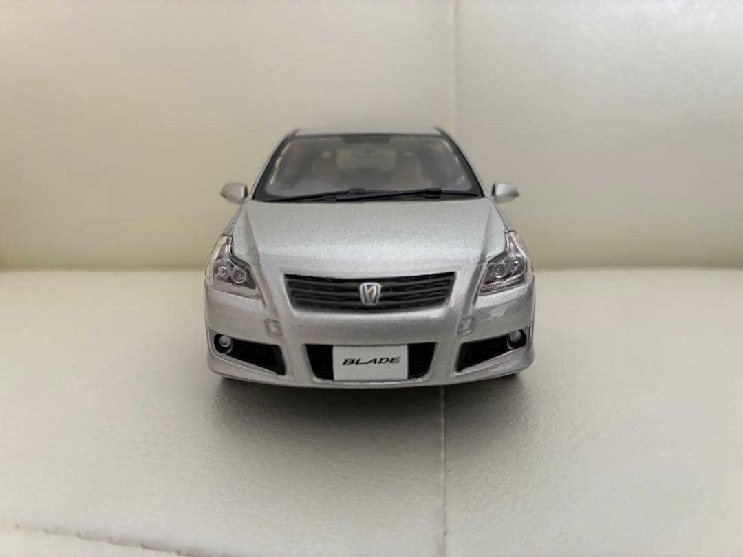 1/30 トヨタ ブレイド(シルバーメタリック) カラーサンプル