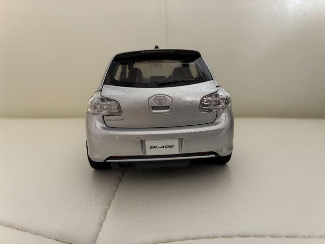 1/30 トヨタ ブレイド(シルバーメタリック) カラーサンプル
