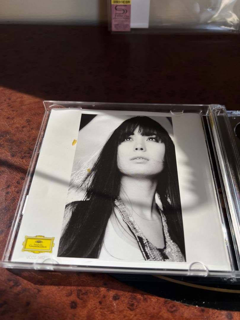 アリス＝紗良・オット『ピクチャーズ』DVD付限定盤 サイン入　クラシックCD