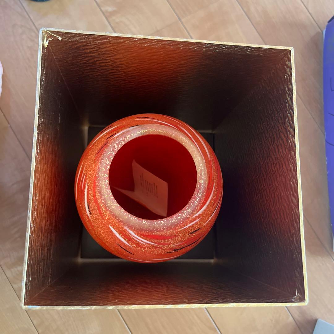 硝子工芸の人気作家岩田久利作【赤華文壺】21ｃｍ