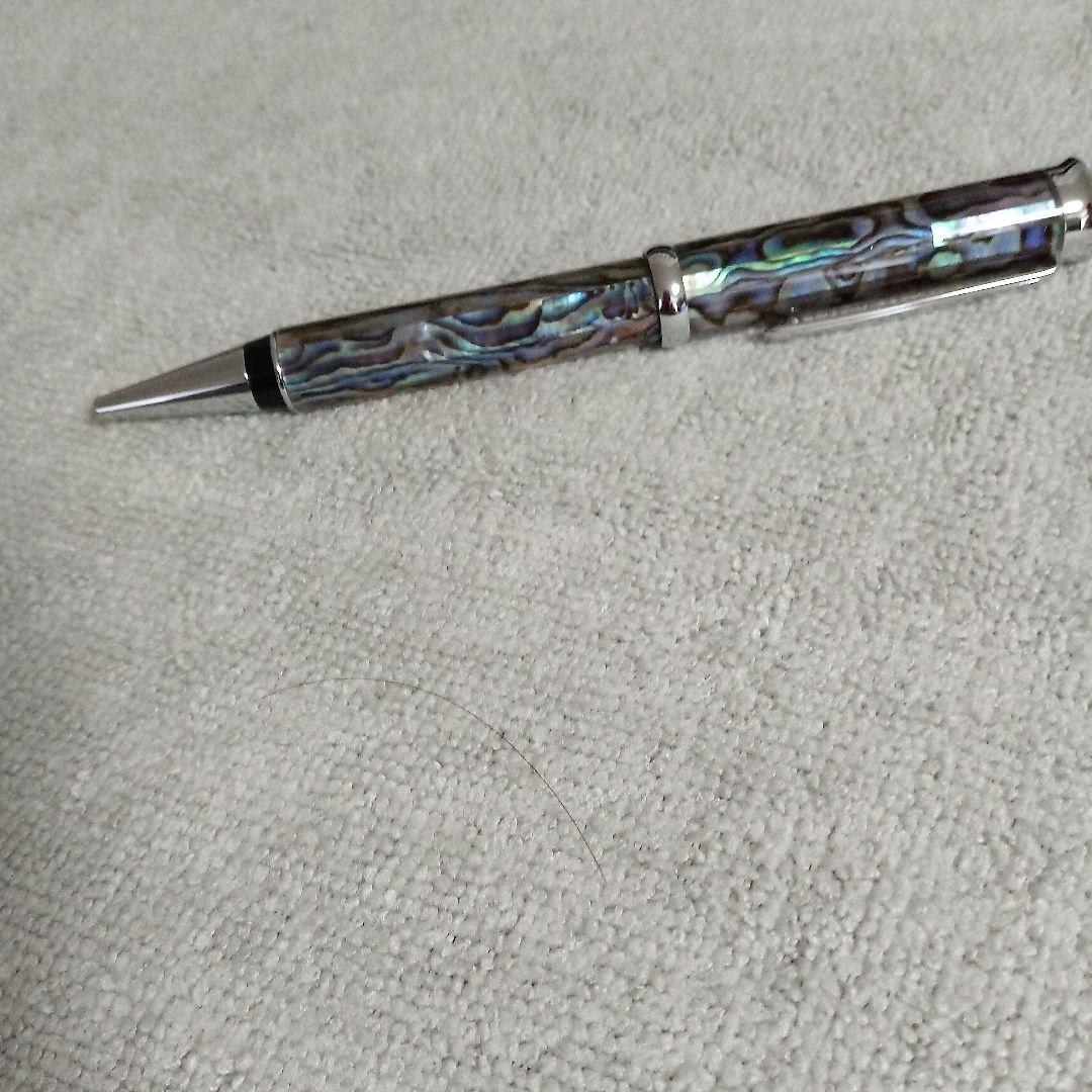 ・再値下げ　LACHIEVA LUX マルチカラーボールペン　プレゼント包装可能