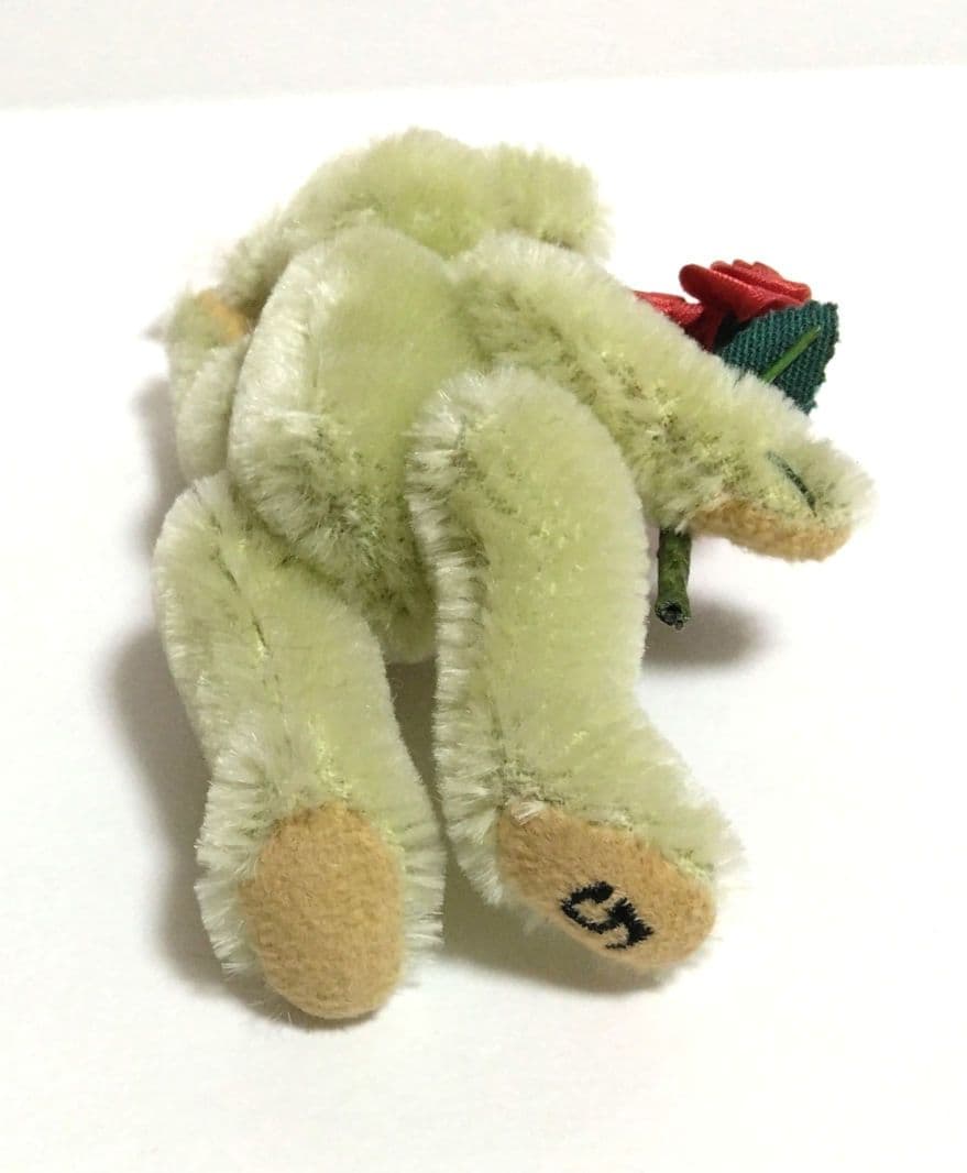 シュタイフカレンダー5月ミニテディベア2001年モヘア限定版バラの花束を抱えて