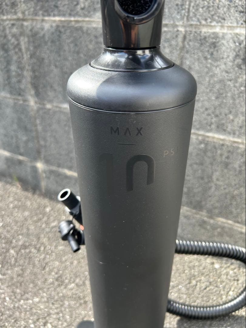 Quechua（ケシュア） エアーテント 4人用 ドーム型　【ポンプ付き】