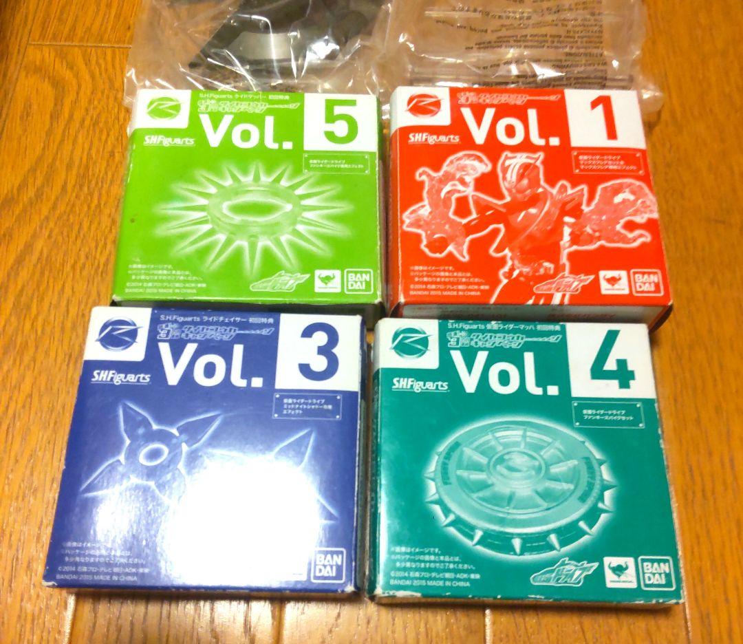 タイヤコウカーン付　S.H.Figuarts フィギュアーツ　トライドロン