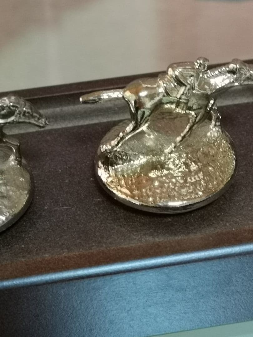 ブラントンBLANTON'S専用台座と貴重なゴールドキャップ全種類