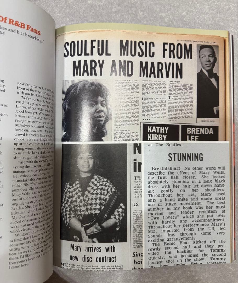 HITSVILLE! THE BIRTH OF TAMLA MOTOWNサイン入