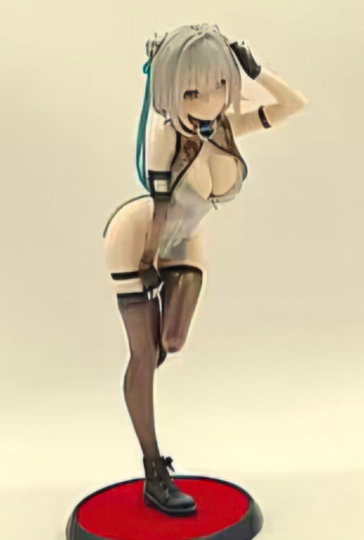 女性アイドル風キャラクター フィギュア台箱付き