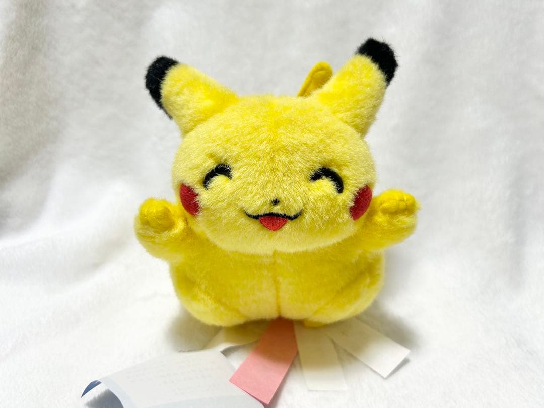 TOMY トミー ピカチュウ 初期ピカチュウ バンザイ　ぬいぐるみ