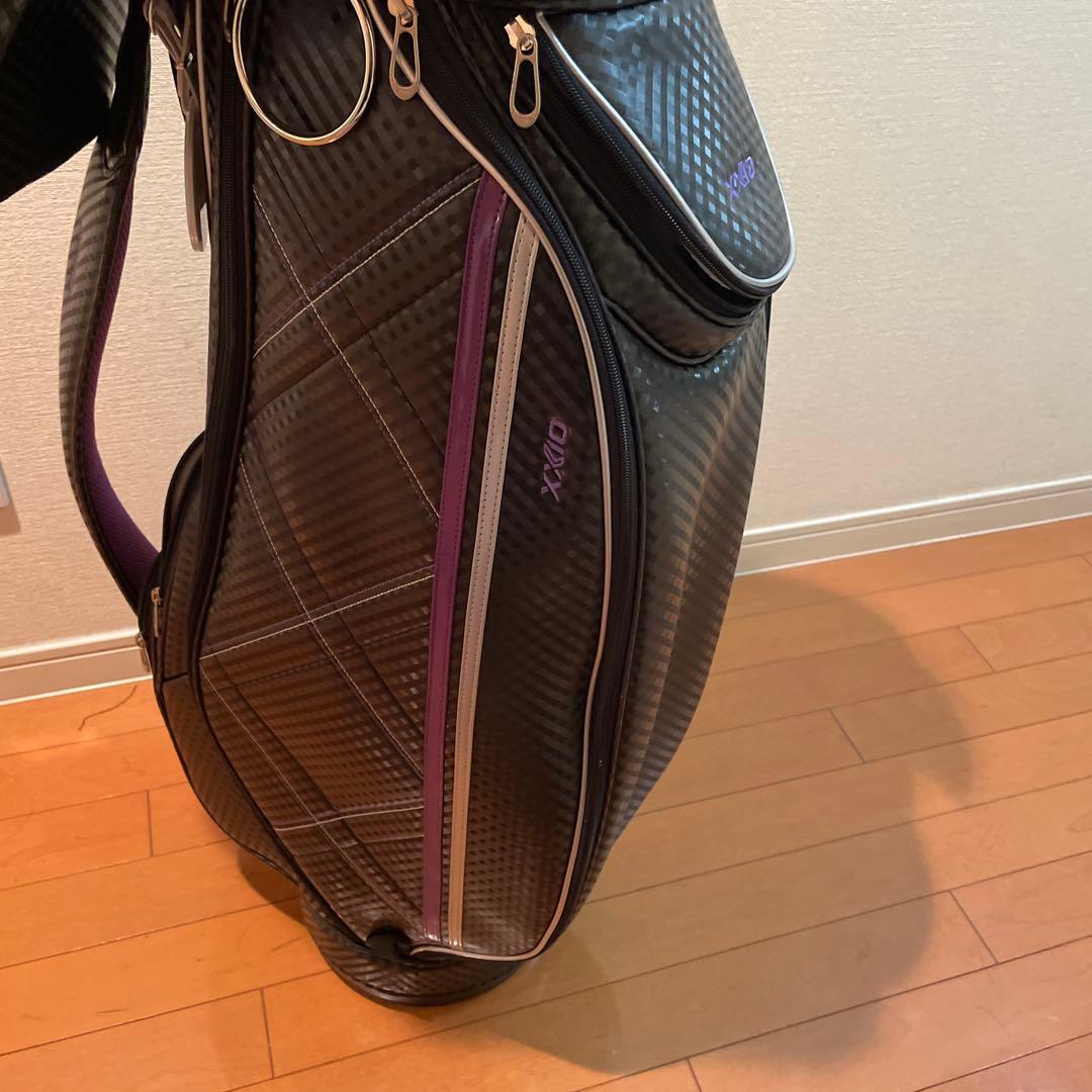 XXIO ブラック レディースキャディバッグ カーボン調