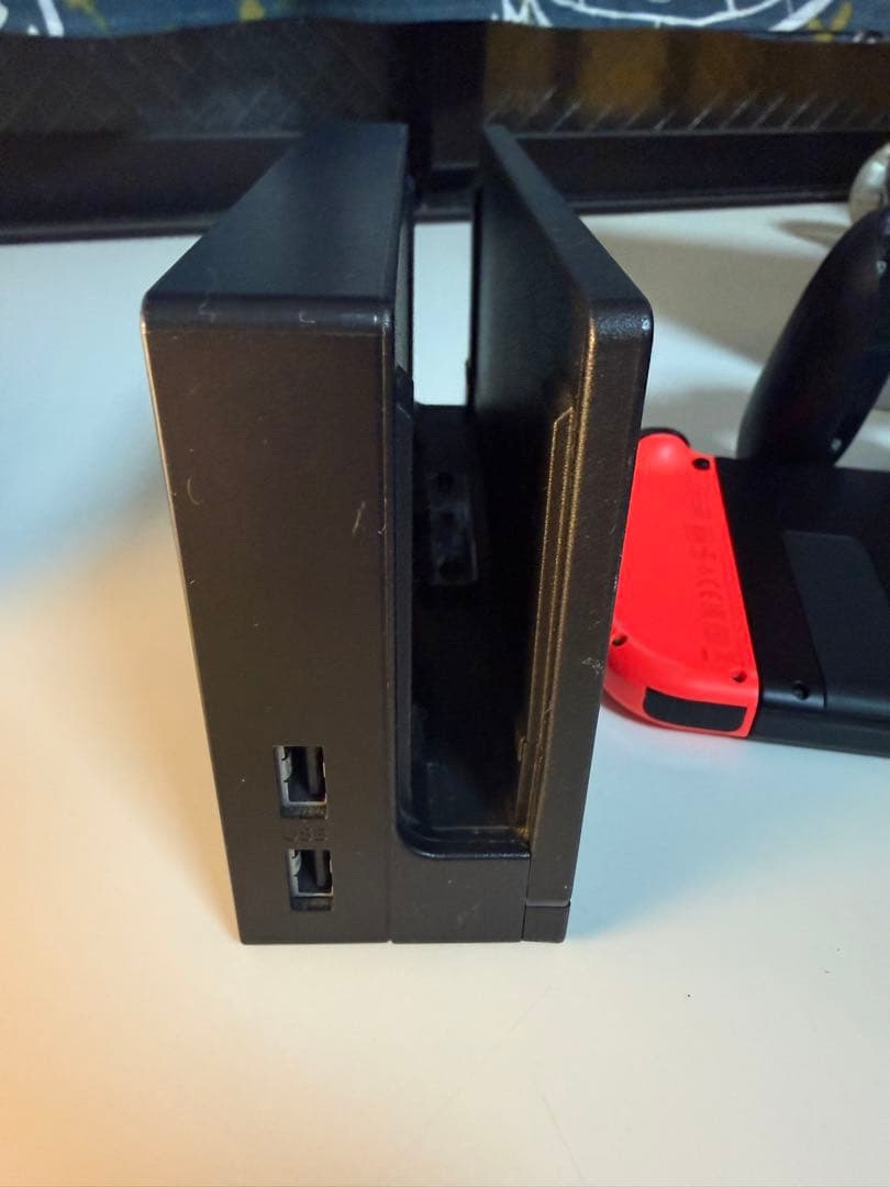 Nintendo Switch ネオンブルー/ネオンレッド 本体、付属品あり！