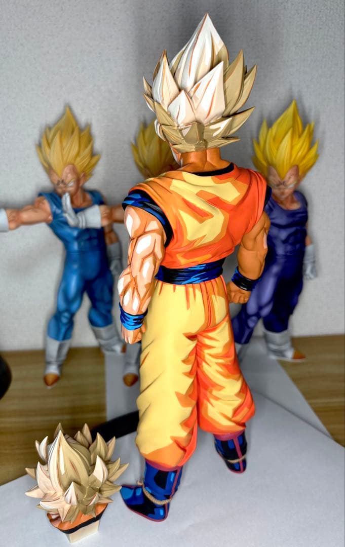 ドラゴンボール孫悟空フィギュア　リペイント　頭パンツ2点、磁石付き　輸送箱付き