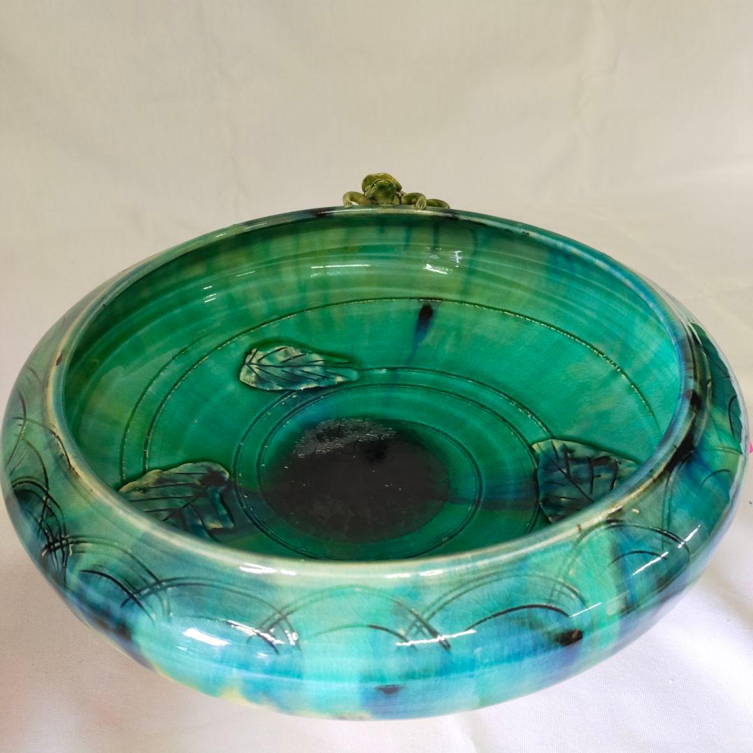 河童の付いた大鉢