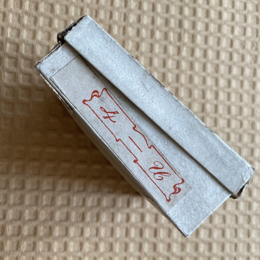 イニシャル刺繍モノグラム　フランスアンティーク　蚤の市　メルスリー　ハンドメイド