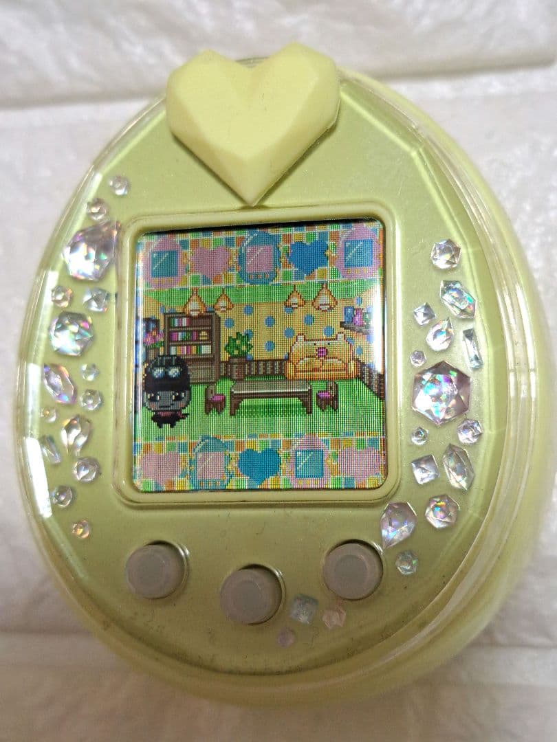 z*e様 たまごっち ピース 本体 イエロー