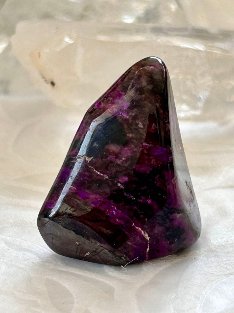 【希少】★世界三大ヒーリングストーン　天然 高品質 スギライト