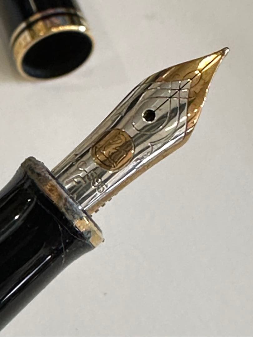 ペリカン 万年筆 14C 585 F ケース付き　PELIKAN