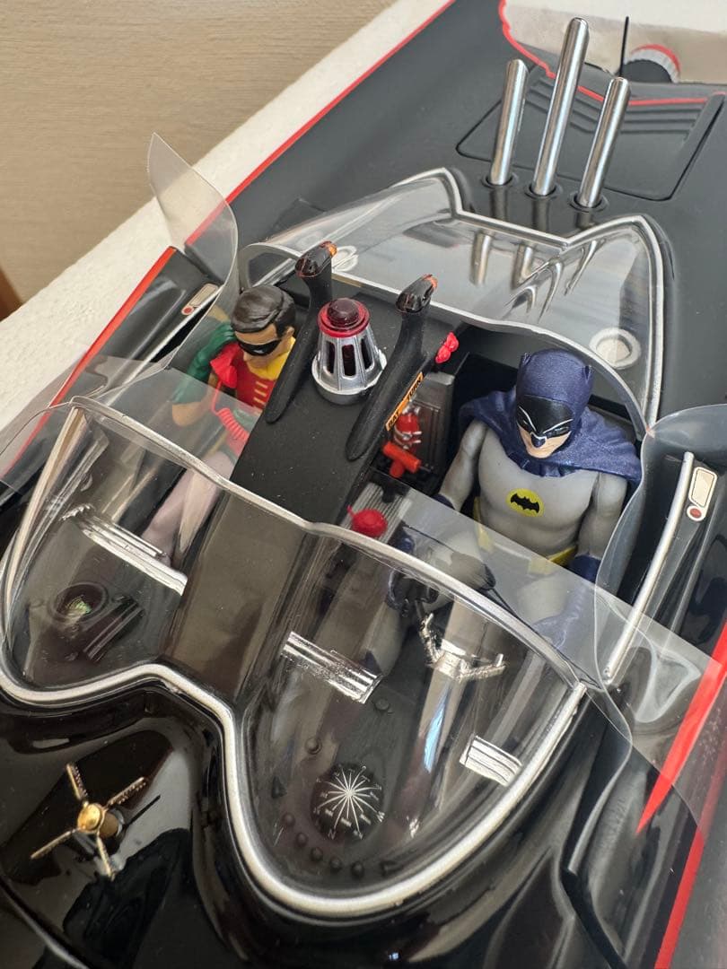 1966 バットモービル (ＴＶシリーズ) バットマン＆ロビン フィギュア付