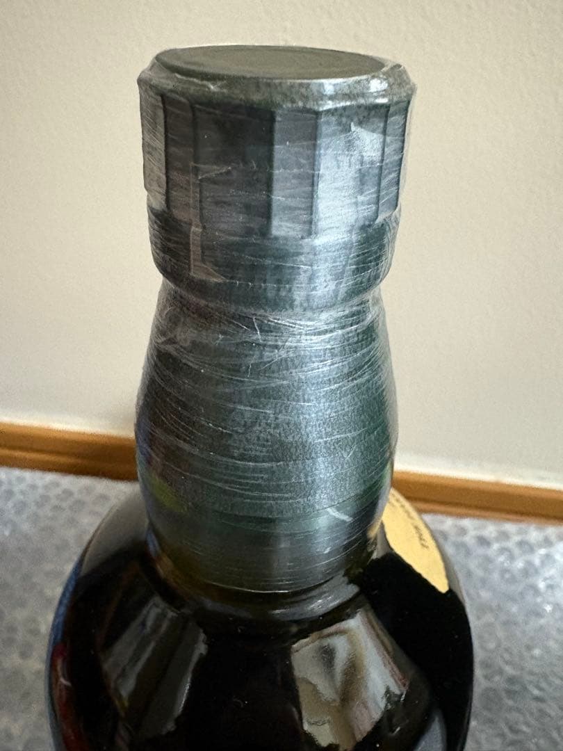 白州 18年新品未開栓旧ラベルシングルモルトウイスキー 700ml