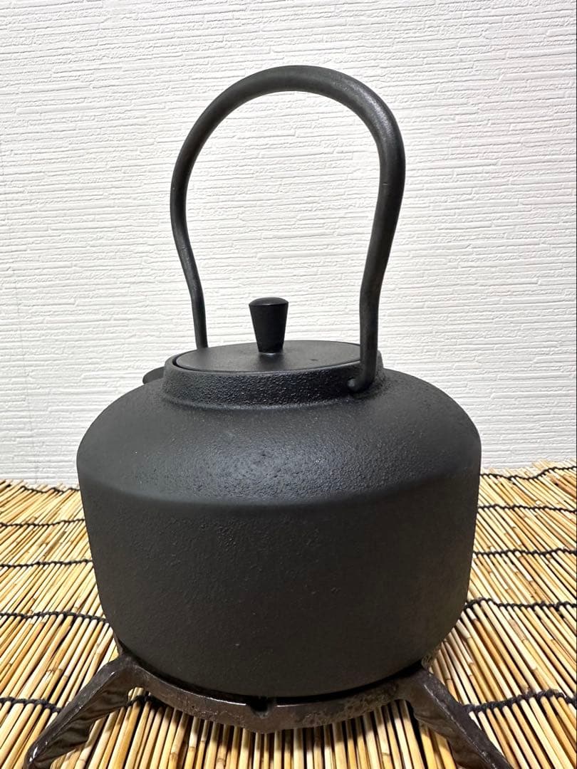 美品、供箱、取説付　三条特殊鋳工所造UNILLOY 鉄瓶１リットル　南部鉄瓶