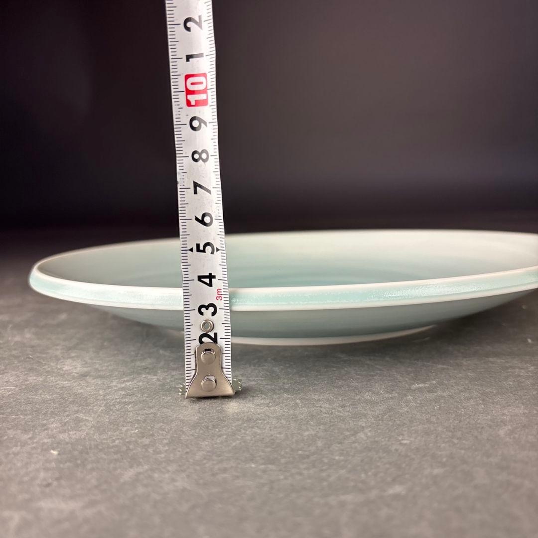 角谷英明　青白磁　渦文　盛皿　共箱　　父:角谷一圭