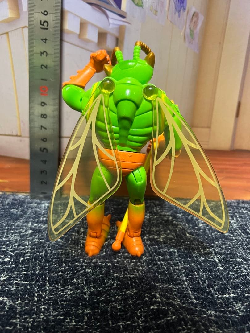 ディズニー　トイストーリー　トゥイッチ　アクションフィギュア　武器付き