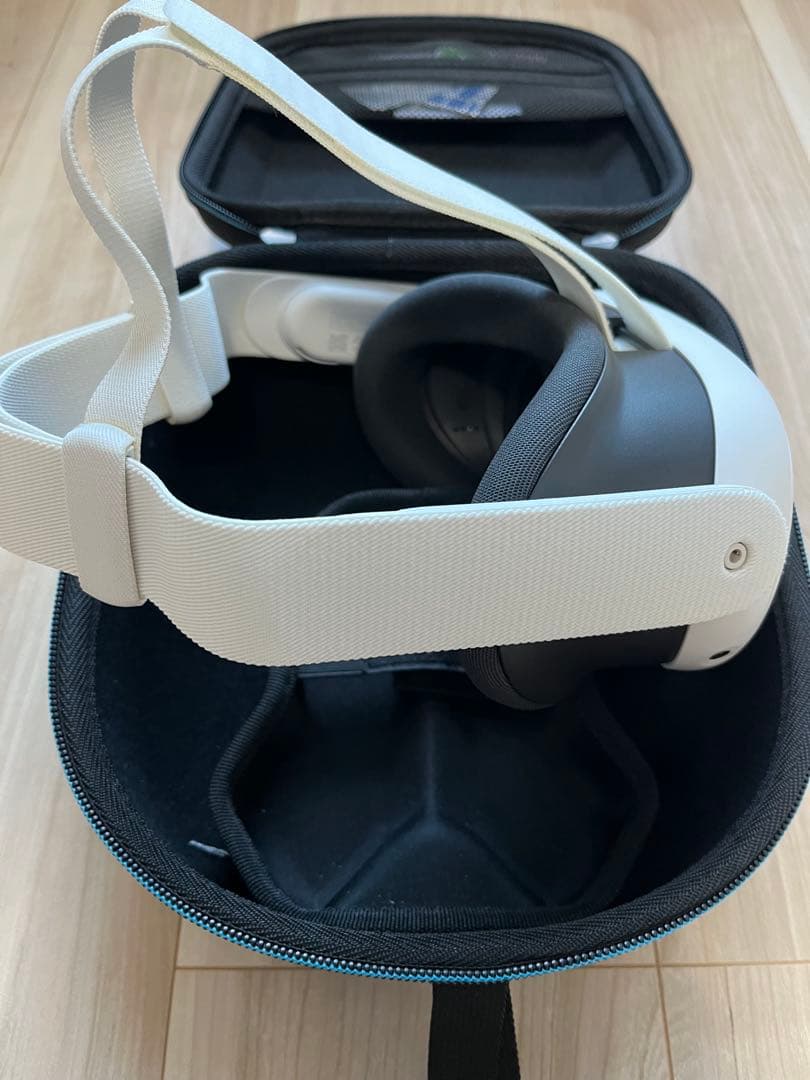 【美品】 Quest3 128GB ＋収納ケース＆シリコンカバー付き