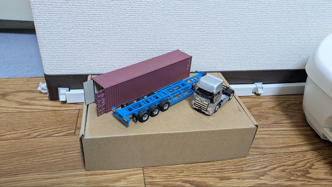 トミカリミテッドヴィンテージネオ 日野プロフィア 40tf海上コンテナトラック