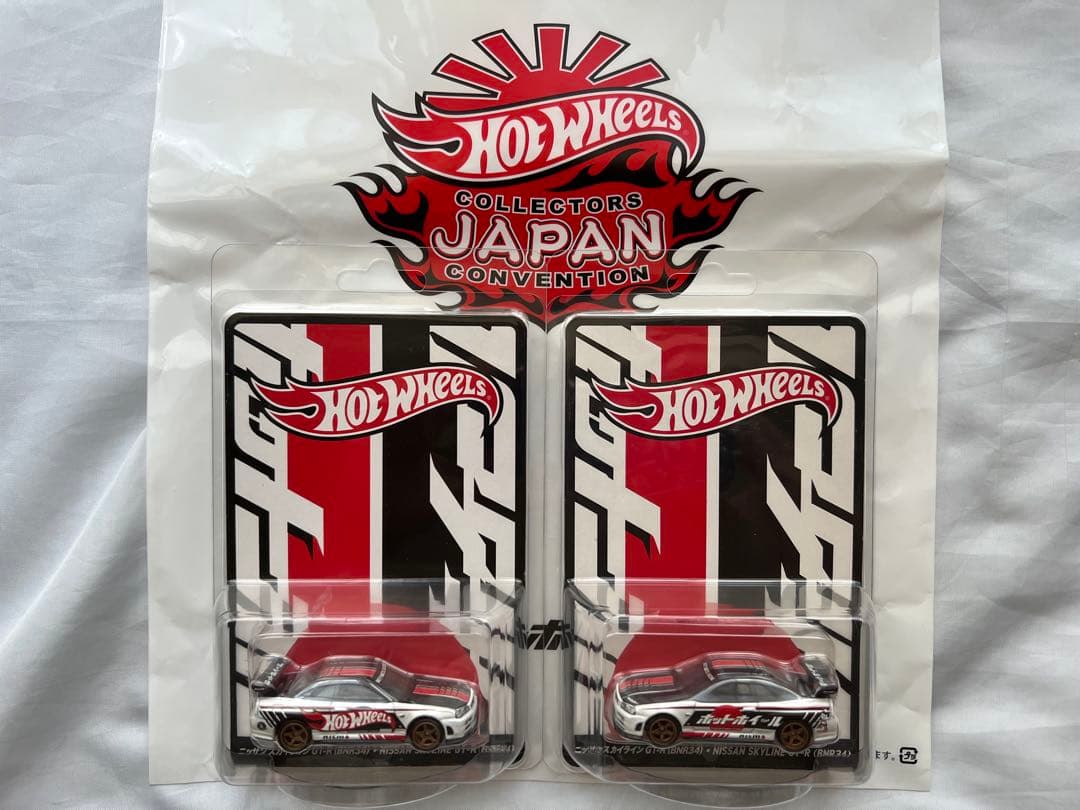 ★新品・送料込★HOT WHEELS ホットウィール ミニカー 左右2台セット