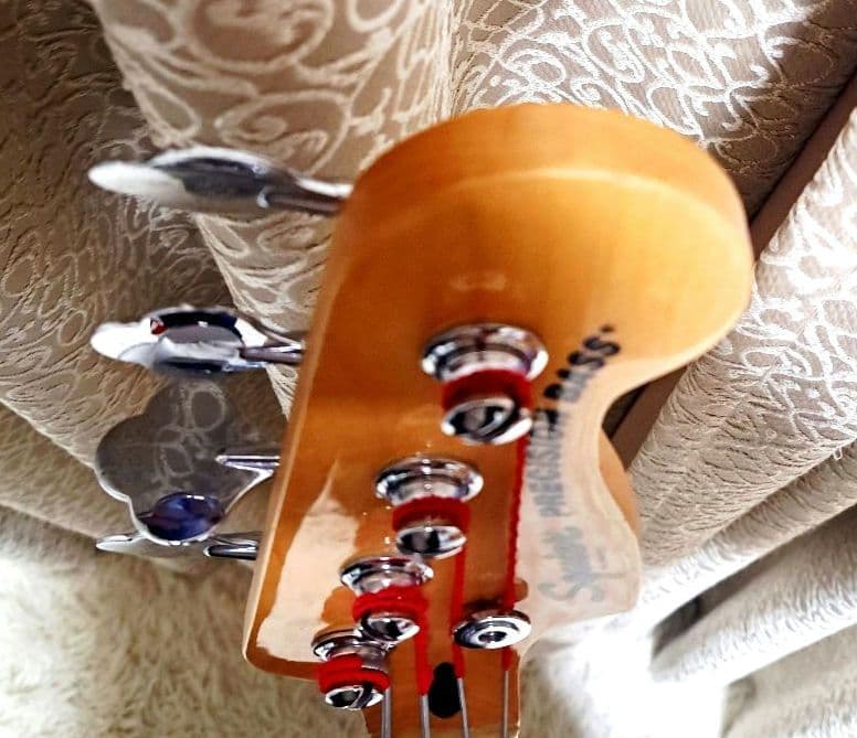 Squier Classic Vibe 60s’ Precision Bass