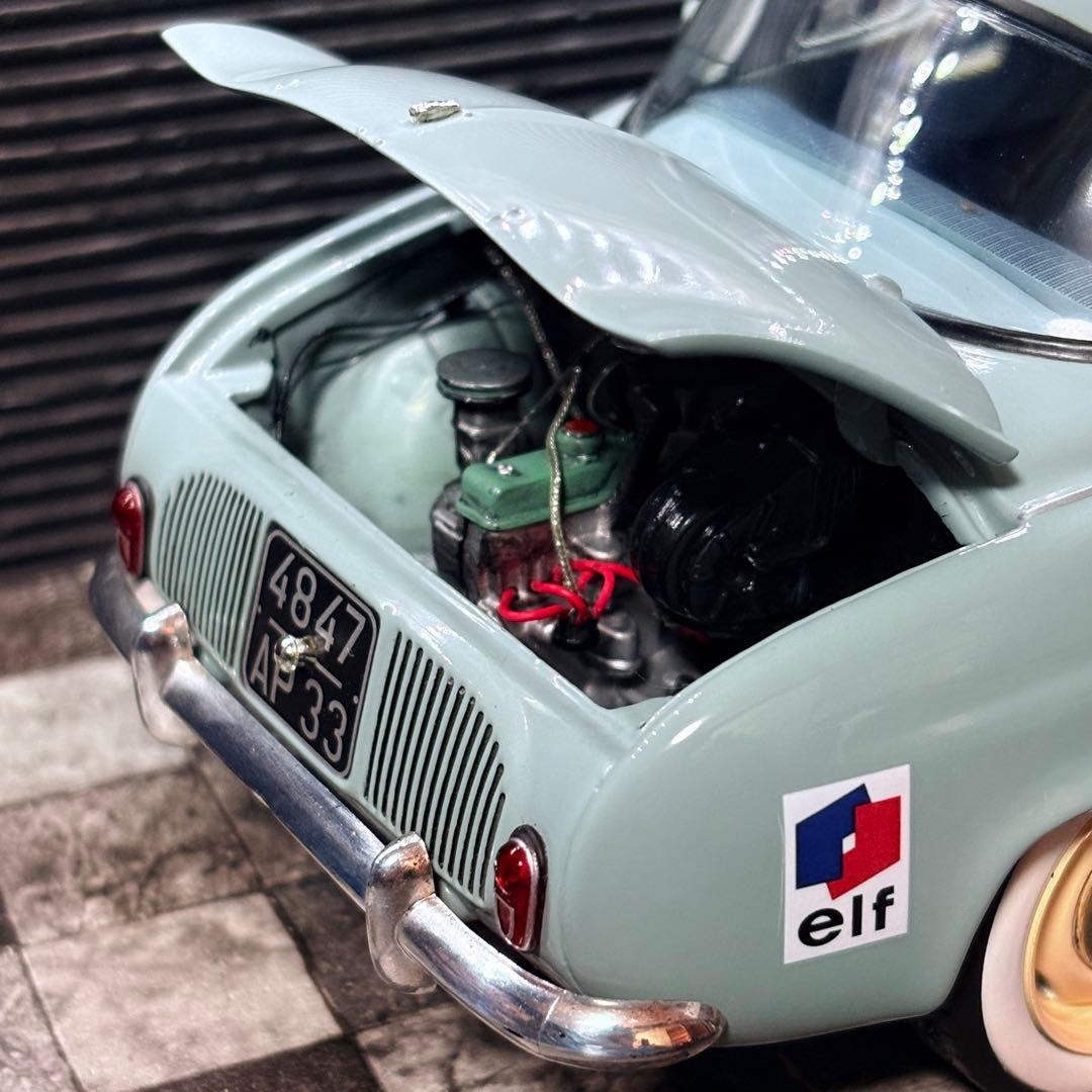 ワンオフカスタム 1/18 NOREV ルノー ドーフィン 1958