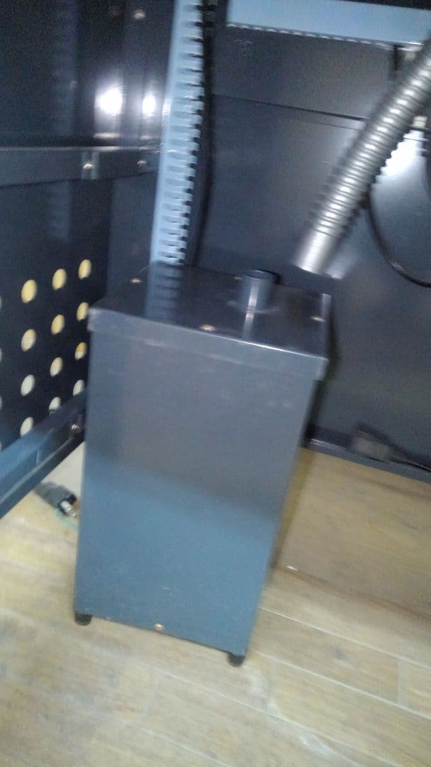 名南歯科技工、作業机