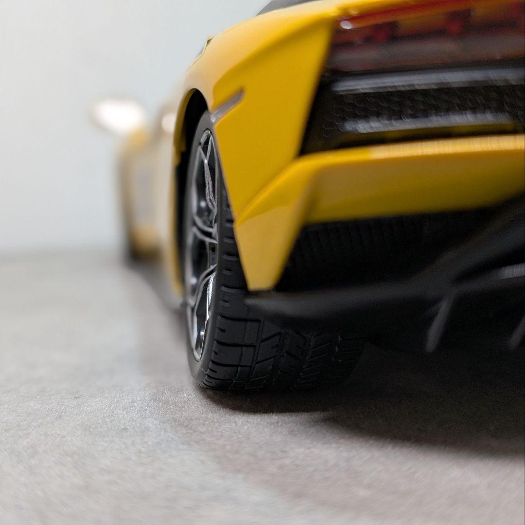 【カスタム】1/18 ランボルギーニ アヴェンタドール LP740-4 S