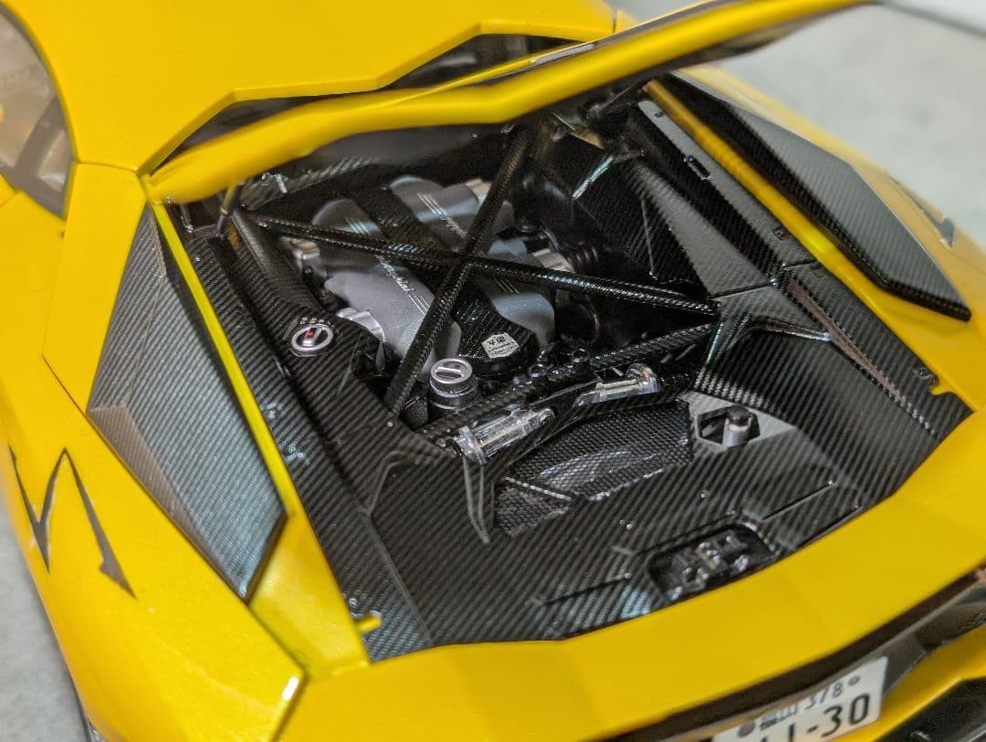 【カスタム】1/18 ランボルギーニ アヴェンタドール LP740-4 S