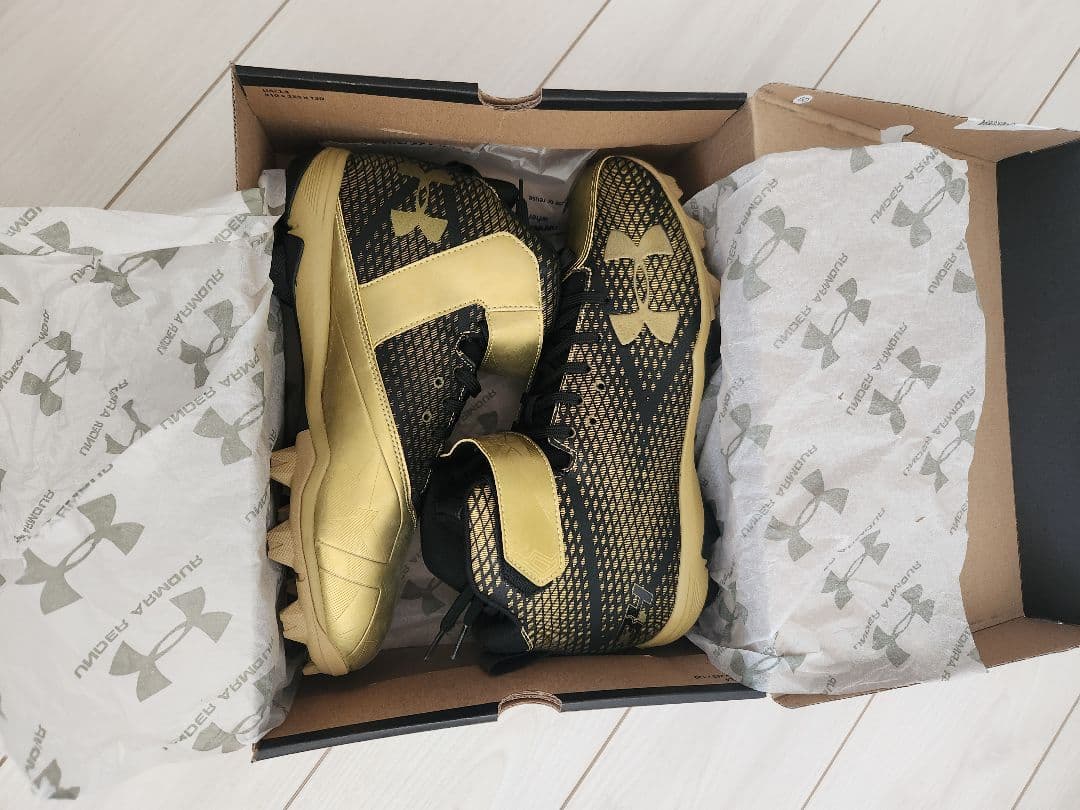 海外限定　アンダーアーマー野球スパイク