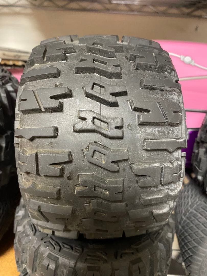 K*n様 HPI サベージ　プロライン　4本