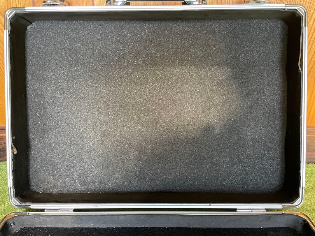 BOSS ME-80 ギターエフェクター（エフェクターケース付き）