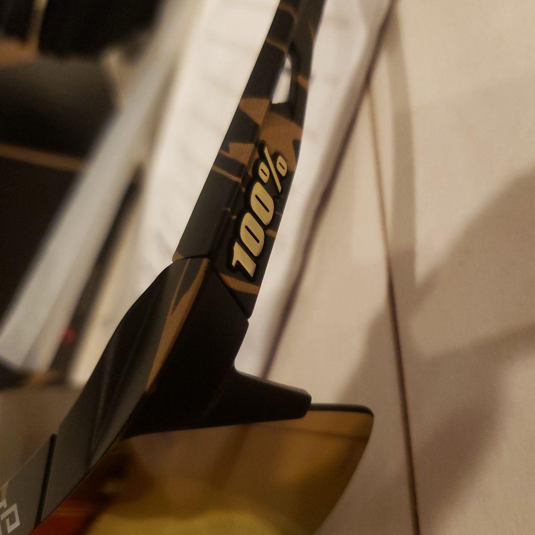 100%ワンハンドレッド SPEEDCRAFT スポーツサングラス ゴールド