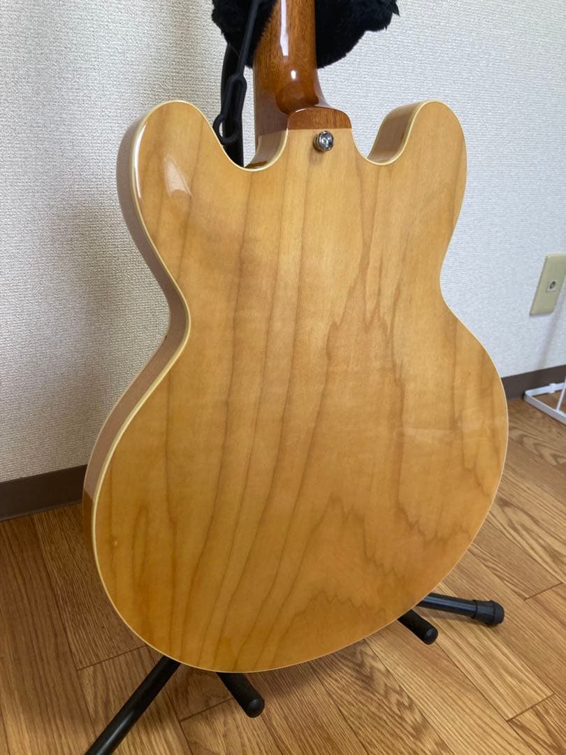 エピフォンカジノ　ナチュラル　ピアレス製