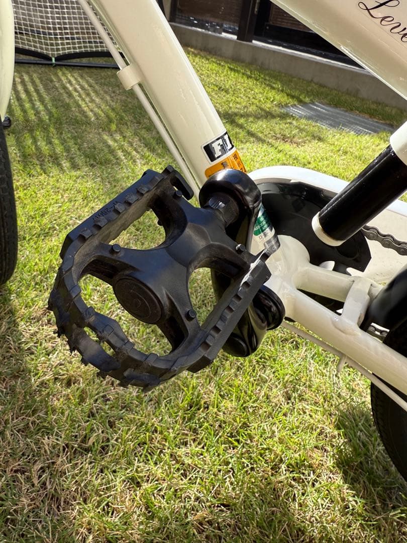 美品❗️ブリヂストン レベナ　子供用自転車　18インチ　世田谷区　ライト付き