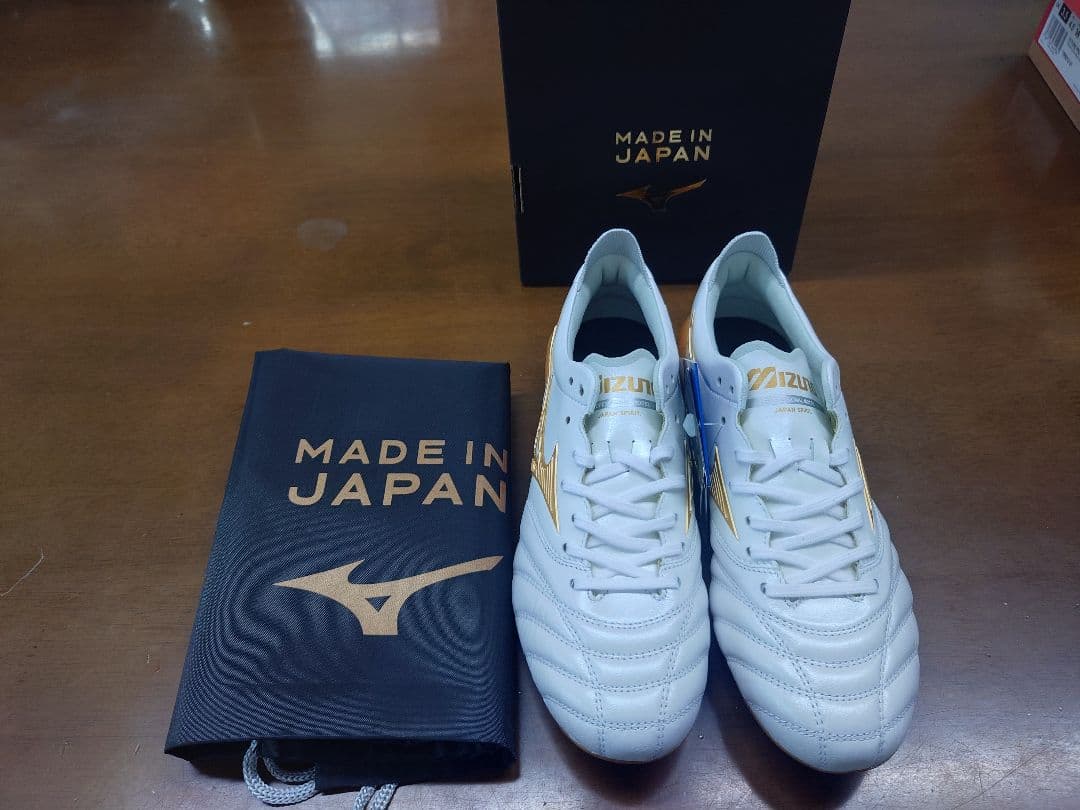 モレリアネオIV JAPAN(サッカー／フットボール)限定カラー　22.5cm