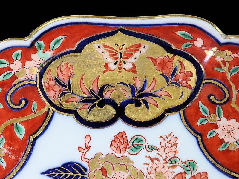 大聖寺伊万里　金襴手　百花繚乱　花籠に蝶の図　８寸半皿　E397AS-COa
